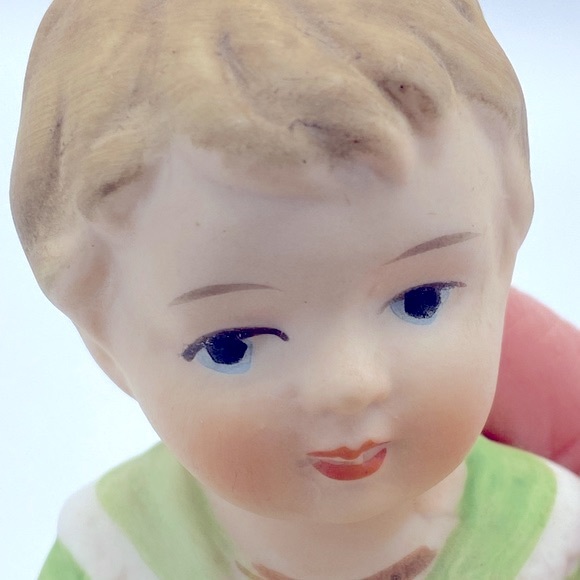 Adorable Vintage ARDCO Dallas/Japan Piano Baby Boy Bisque Figurine Signed 4 1/2” - Picture 7 of 9